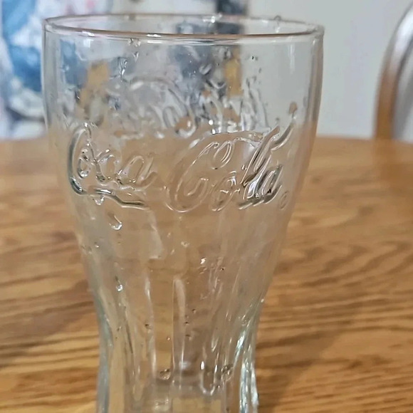 2 COCA COLA GLASSES - Picture 2 of 4
